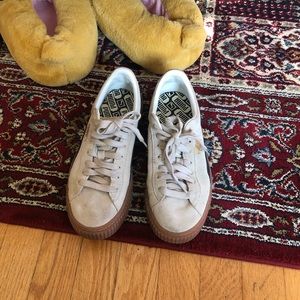 Puma woman suede sneaker